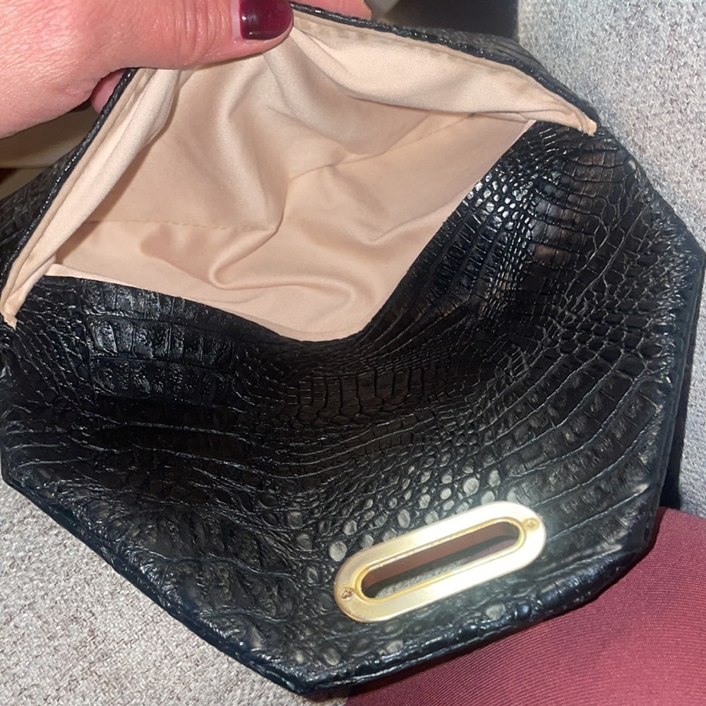 Jimmy choo croc embossed clutch with gold tone hardware - Picture 2 of 4